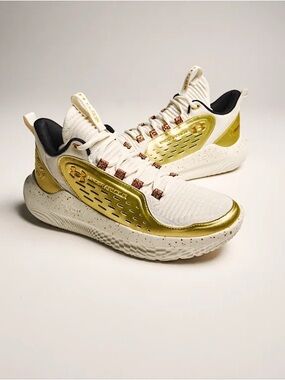 UA W FLOW Breakthru 5 KP ATS “All The Smoke” Kelsey Plum Player Exclusive PE